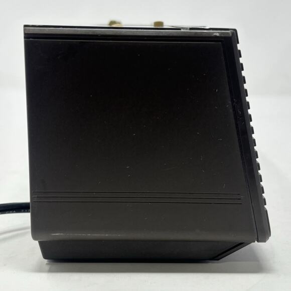 Vintage GE General Electric AM/FM Stereo Blue Digital Dual Clock Radio 7-4945A - Picture 5 of 16